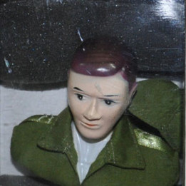 VM-Y3861-PILOTE BILL AVEC BLOUSON ET CASQUETTE POUR AVION 60